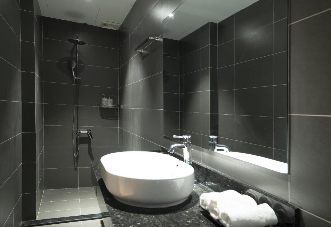 Millennium Hue Hotel ภายนอก รูปภาพ